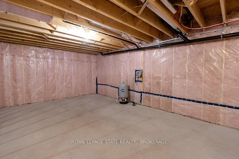 120 HAZEL GLEN Road photo 36
