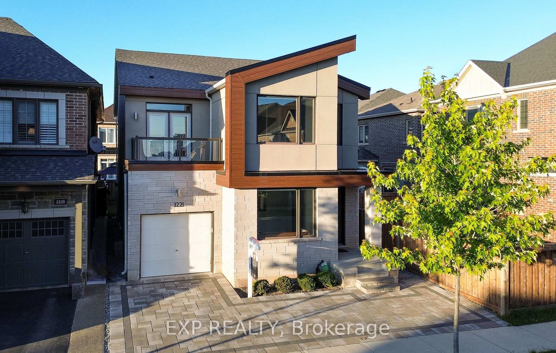 3221 Daisy Way photo 1