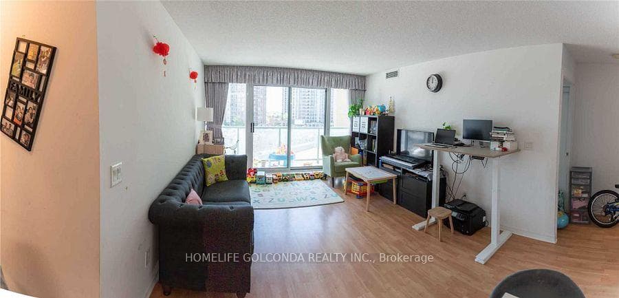 5500 Yonge Street Unit 505 photo 6