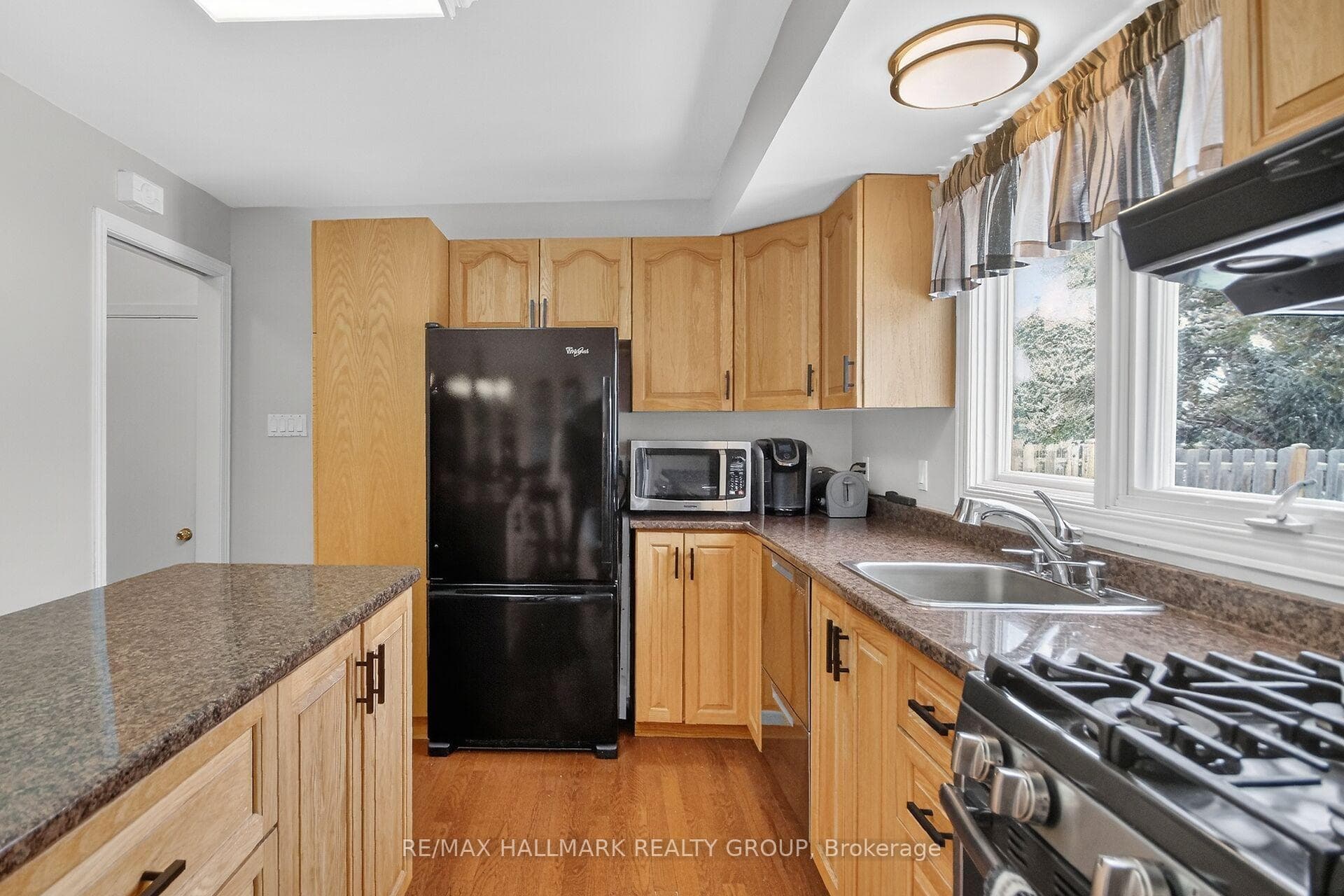 80 Maitland Street photo 12