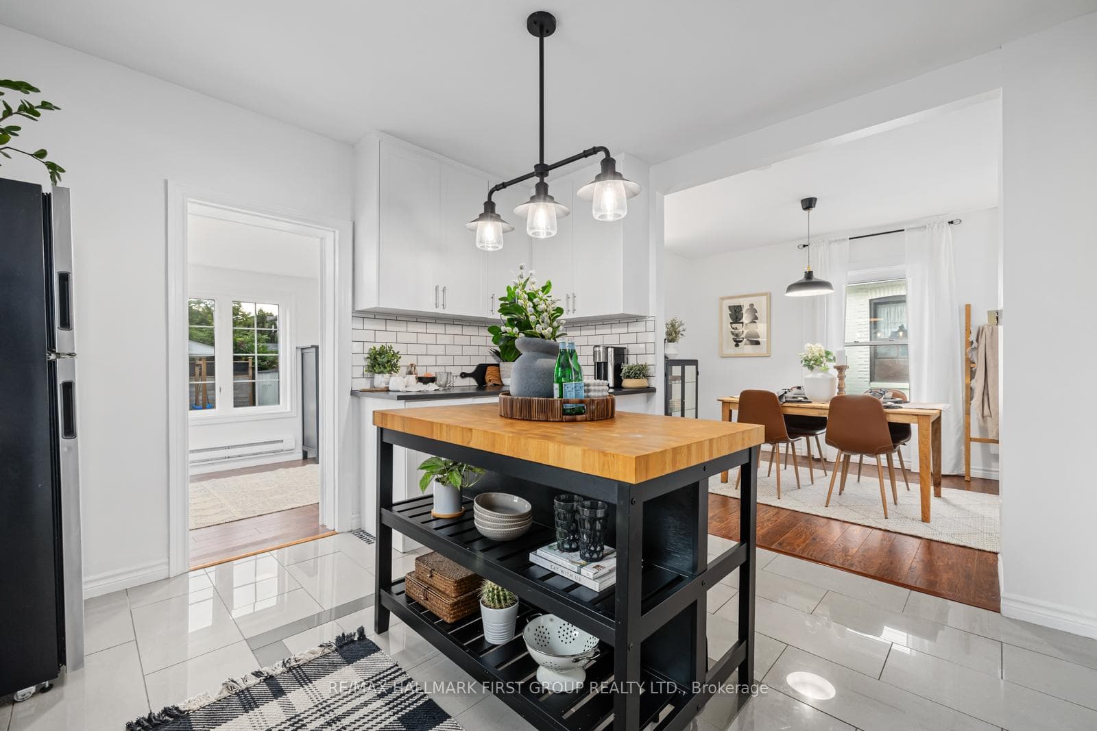 124 Burk Street photo 18