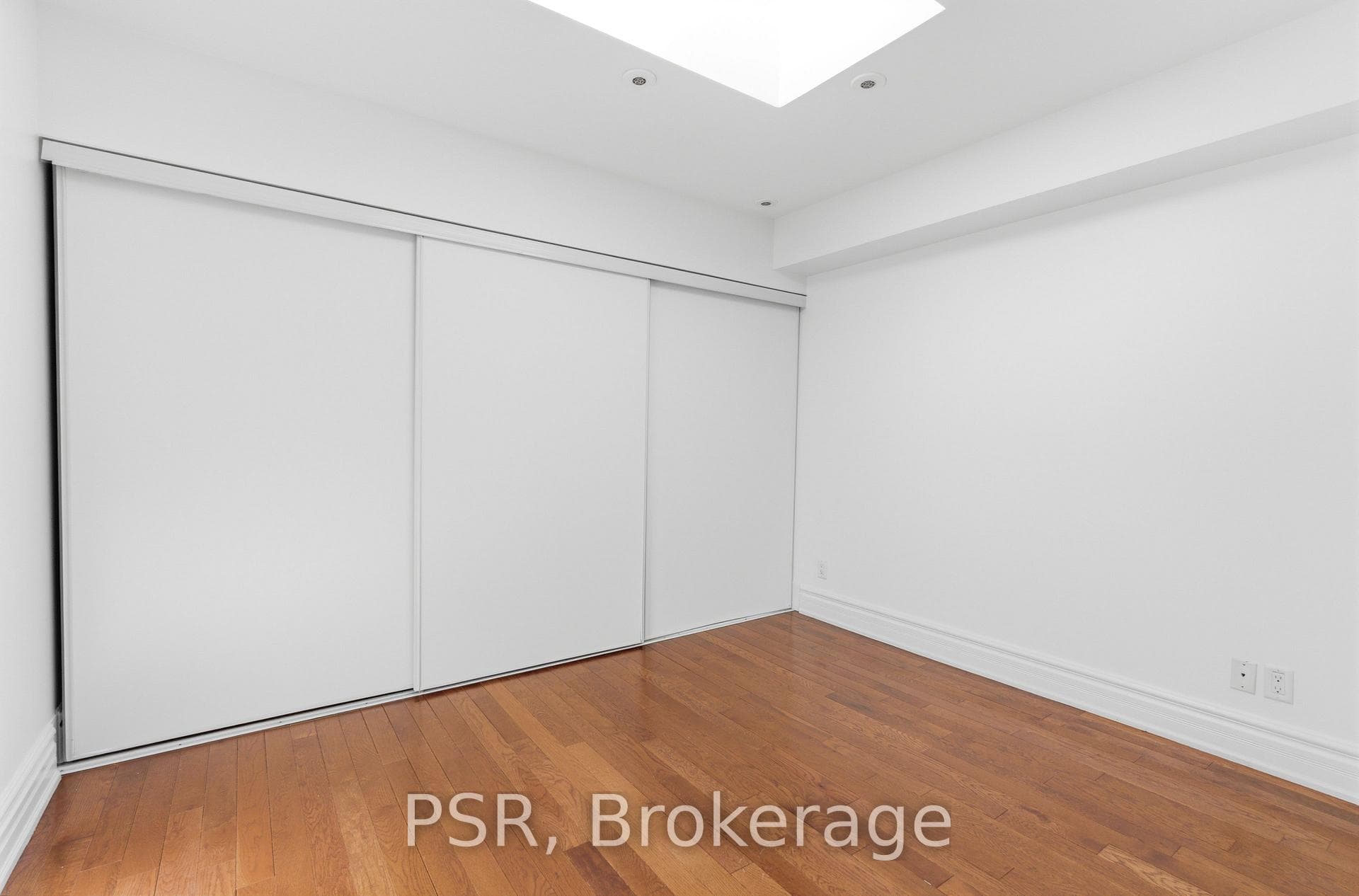 2541 Yonge Street Unit Apt 1 photo 8