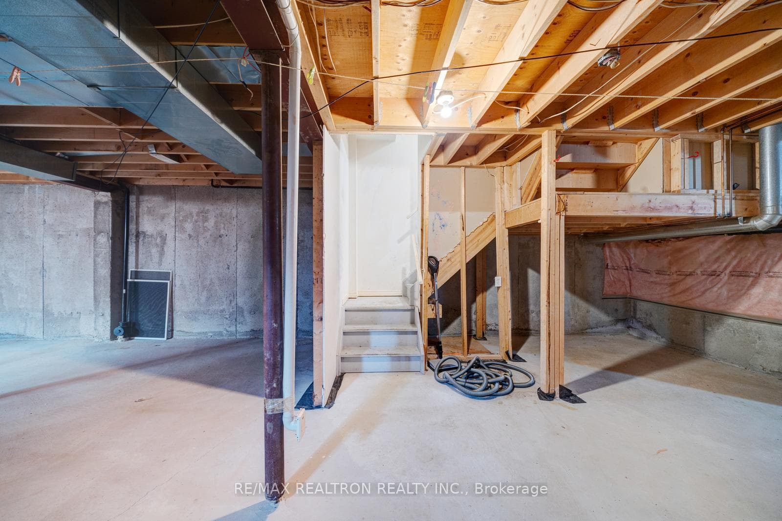 60 Harmony Road photo 42