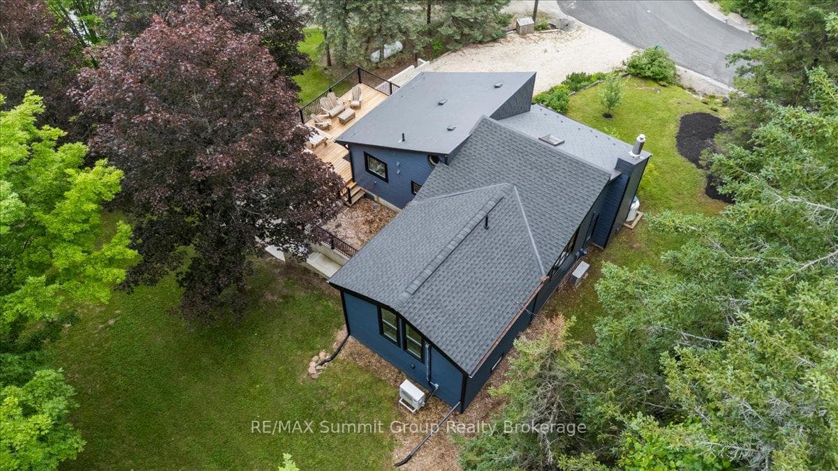 123 Amik Court photo 33