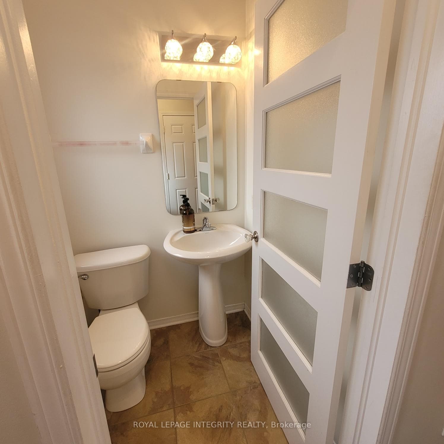 238 Claridge Drive photo 6