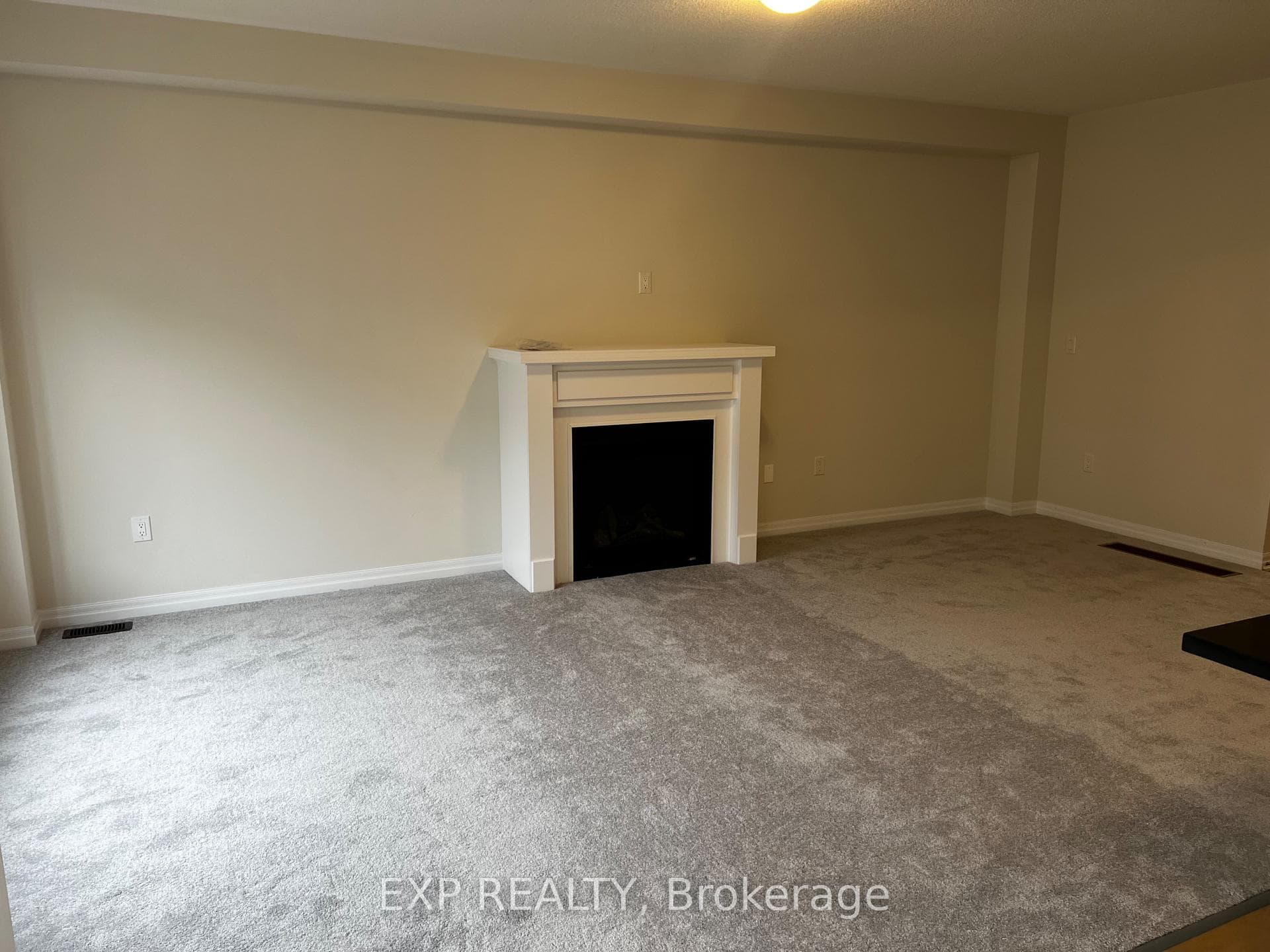 162 Flood Avenue photo 6