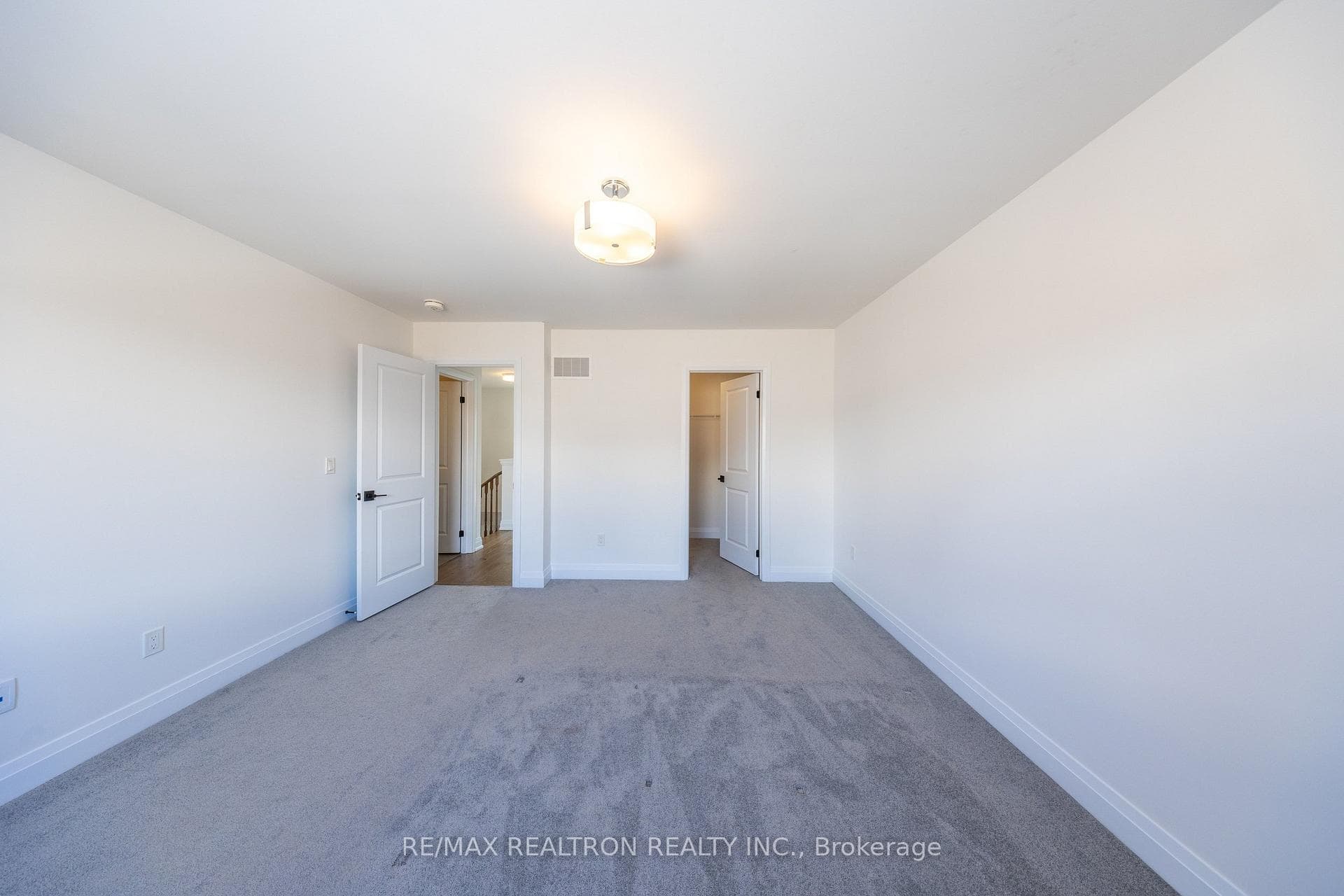972 Crowsnest Hollow Avenue photo 21