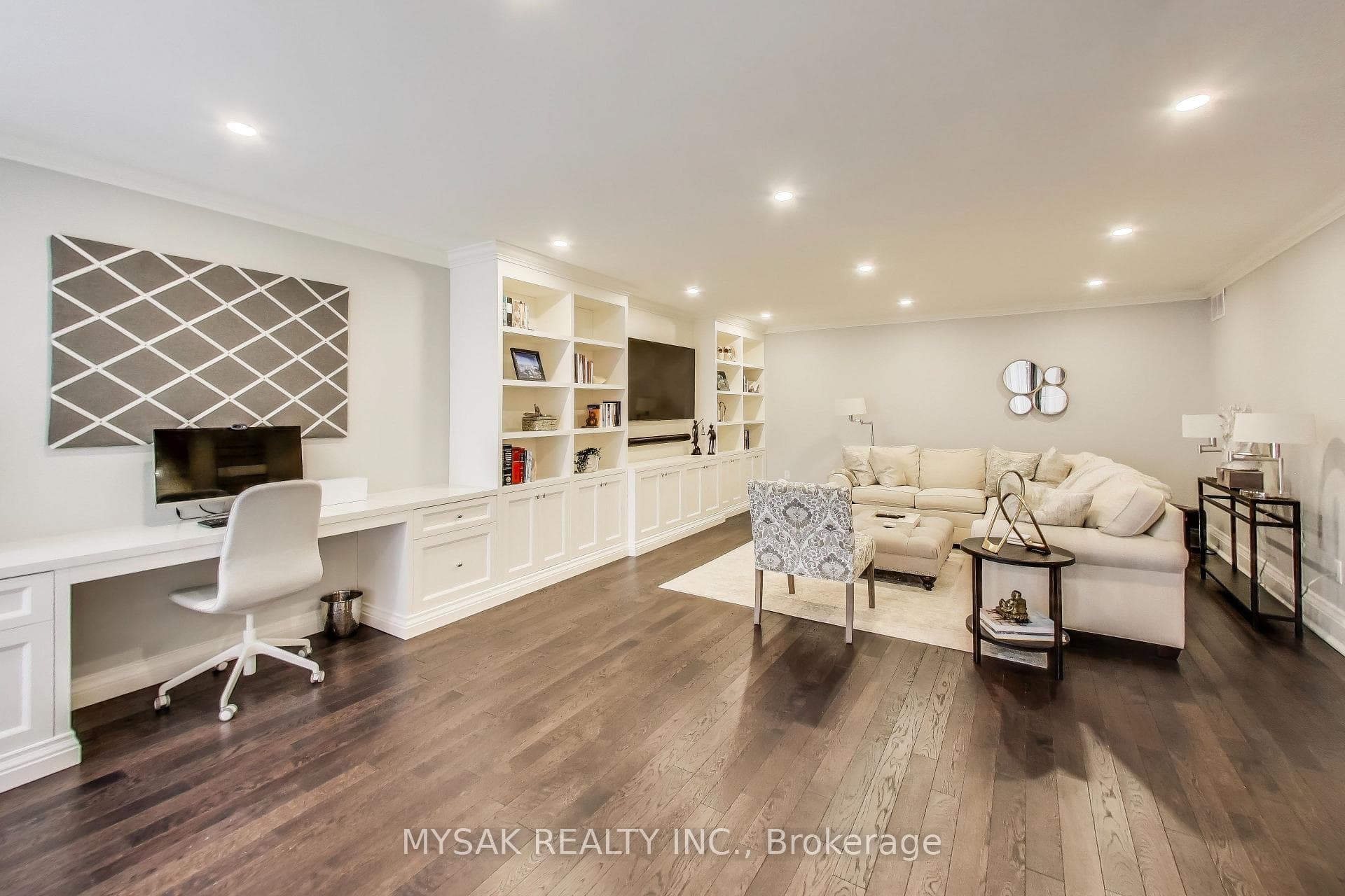 2045 Lake Shore Boulevard Unit 4504 photo 3