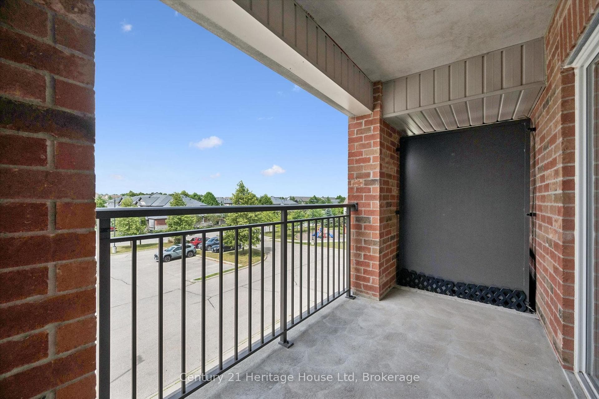 60 Lynnmore Street photo 16