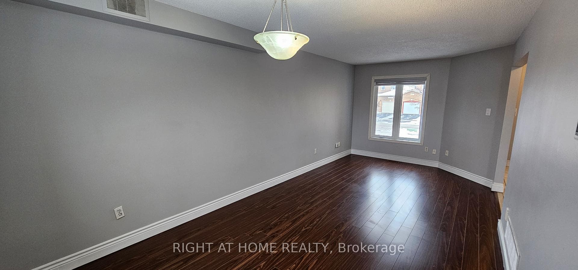 189 Timberlane Drive Unit Main photo 3