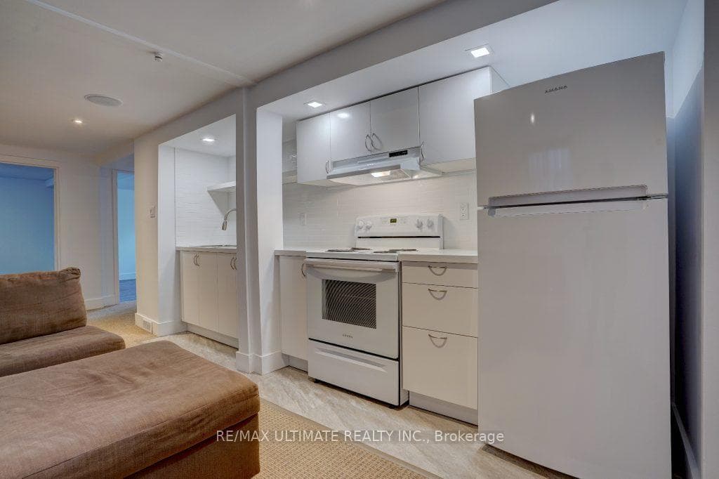 31 Jeavons Avenue Unit Lower photo 7