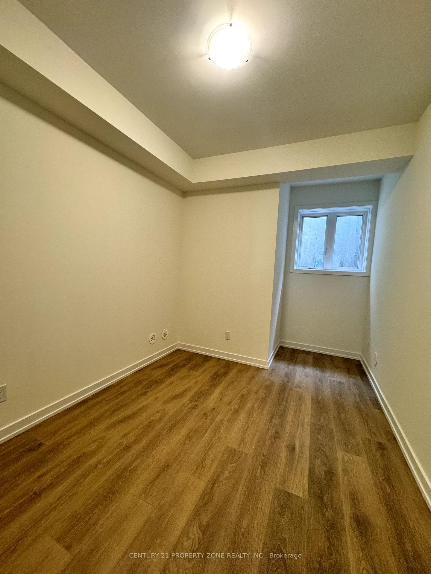 160 Densmore Road Unit 1401 photo 6