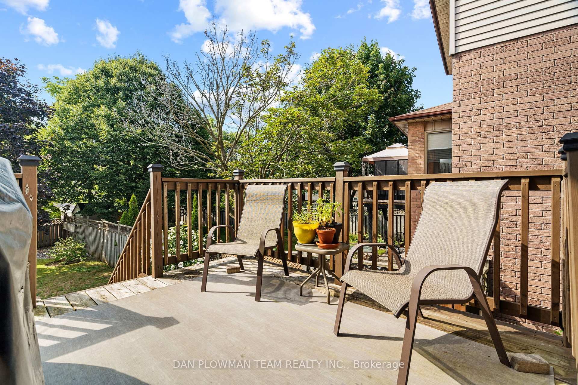 695 Crimson Crescent photo 38