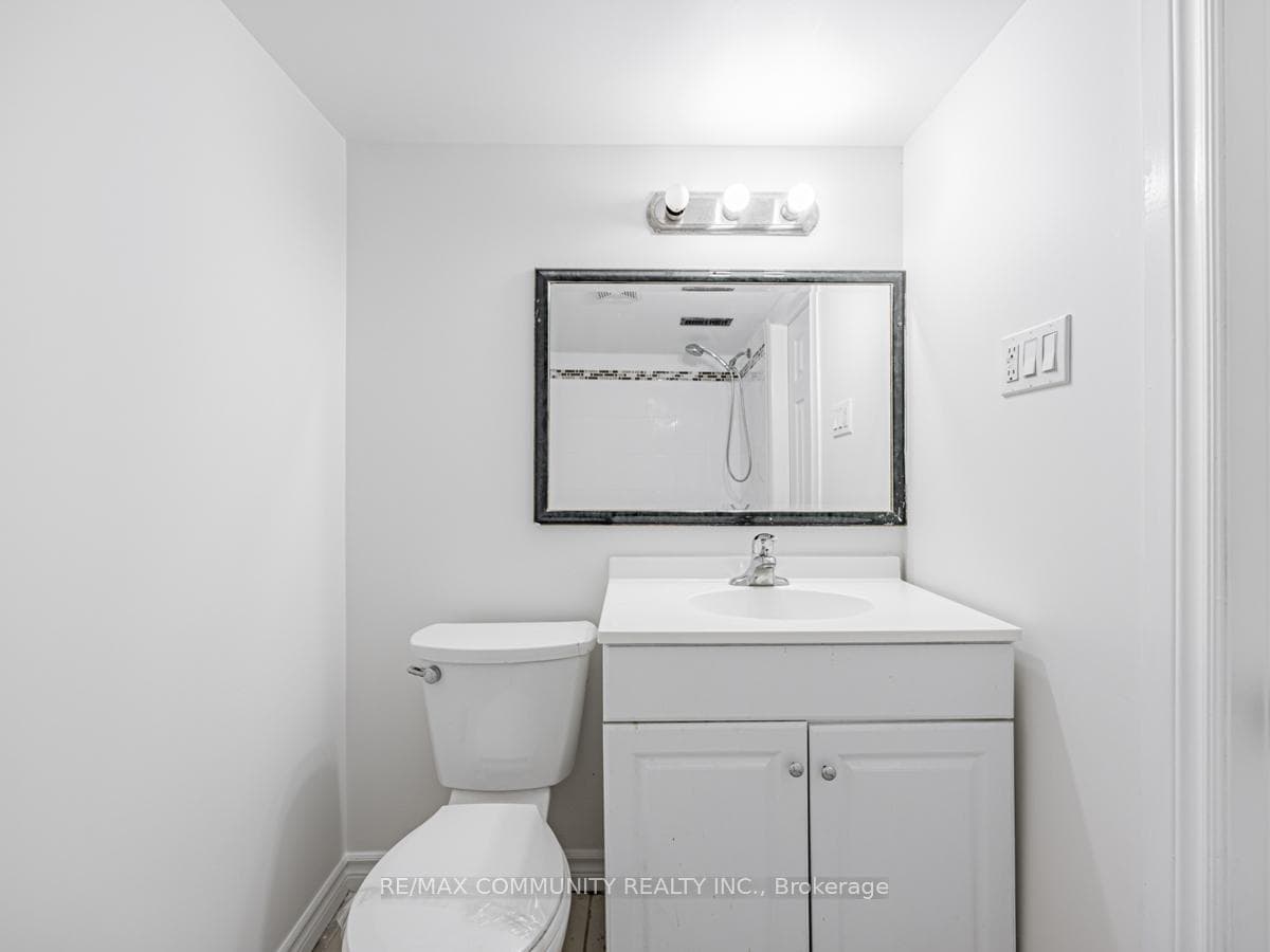 111 Elgin Street photo 31