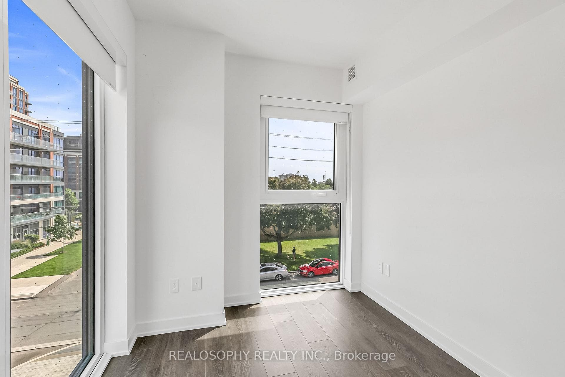 8 Tippett Road Unit 306 photo 18