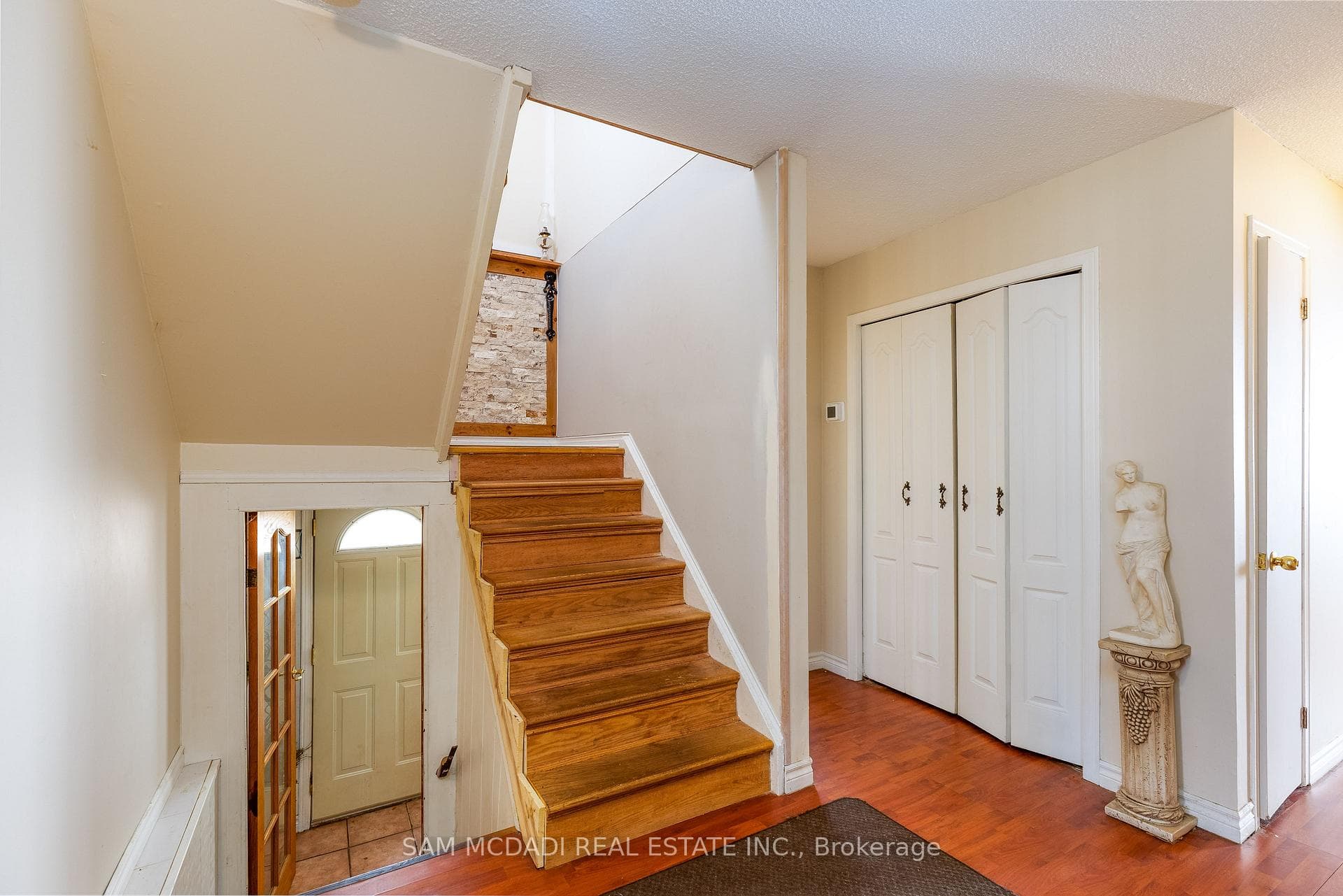 2859 Constable Road photo 14