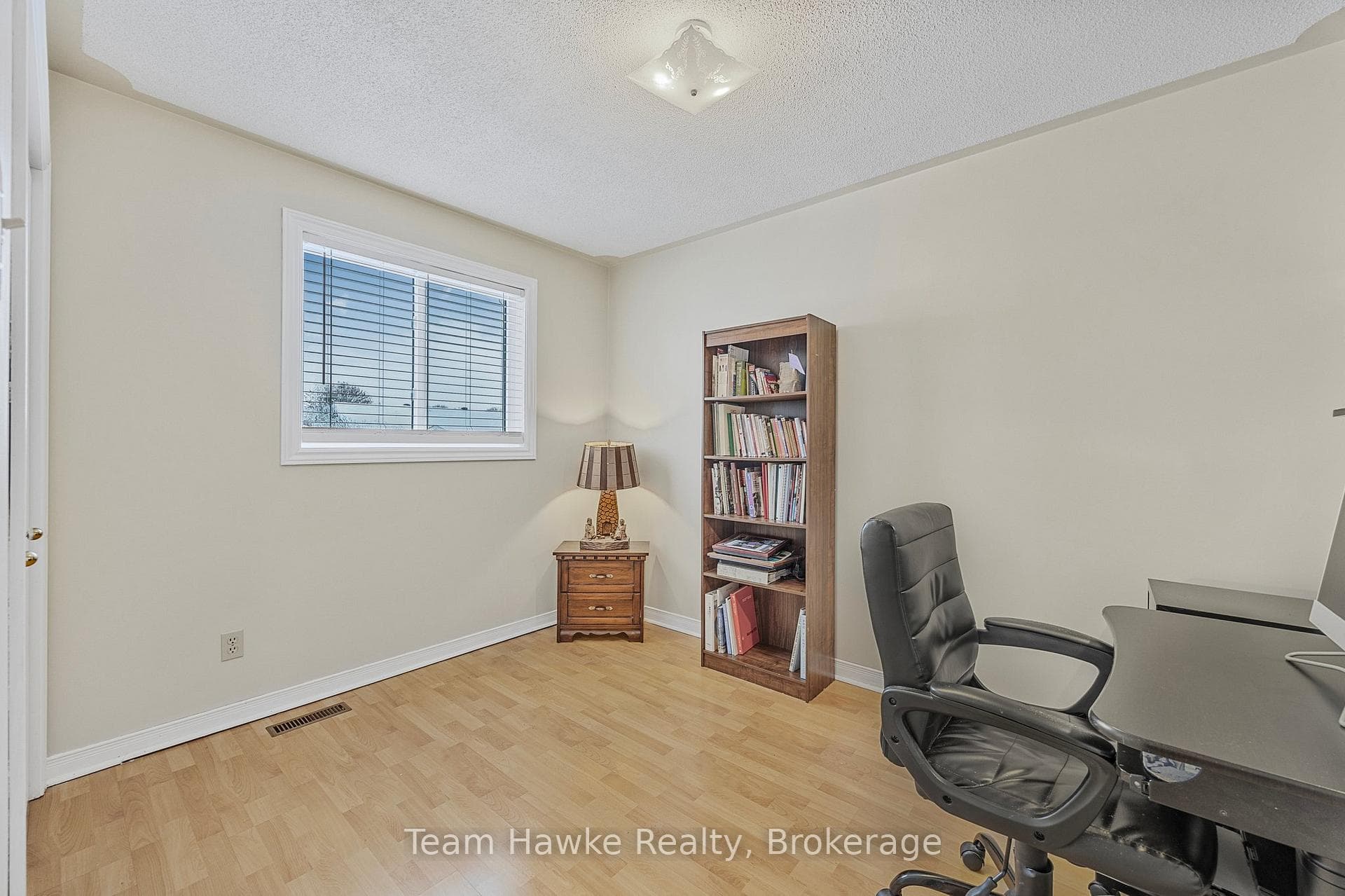 21 Bridle Road photo 18