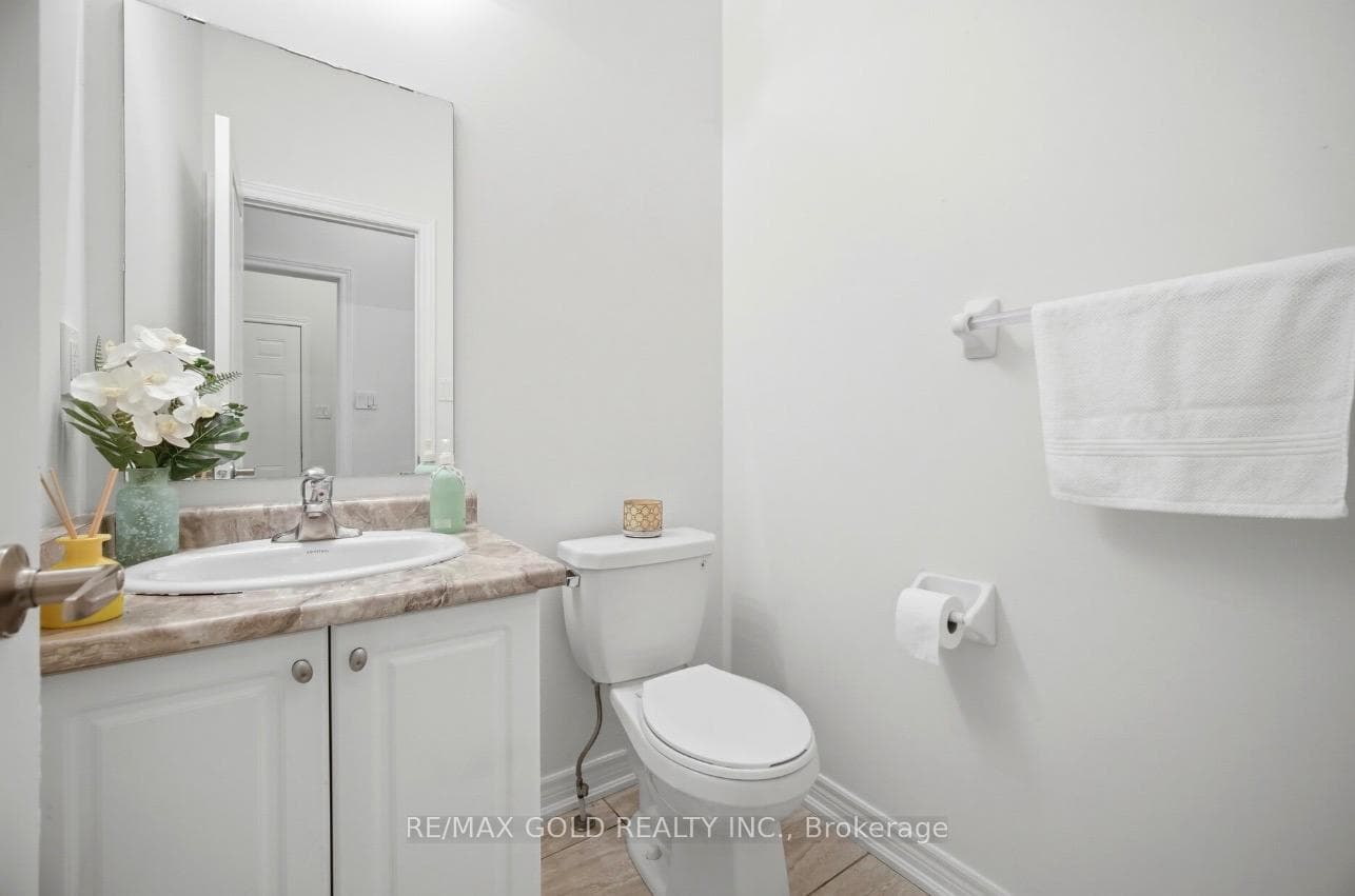 814 Green Street photo 7