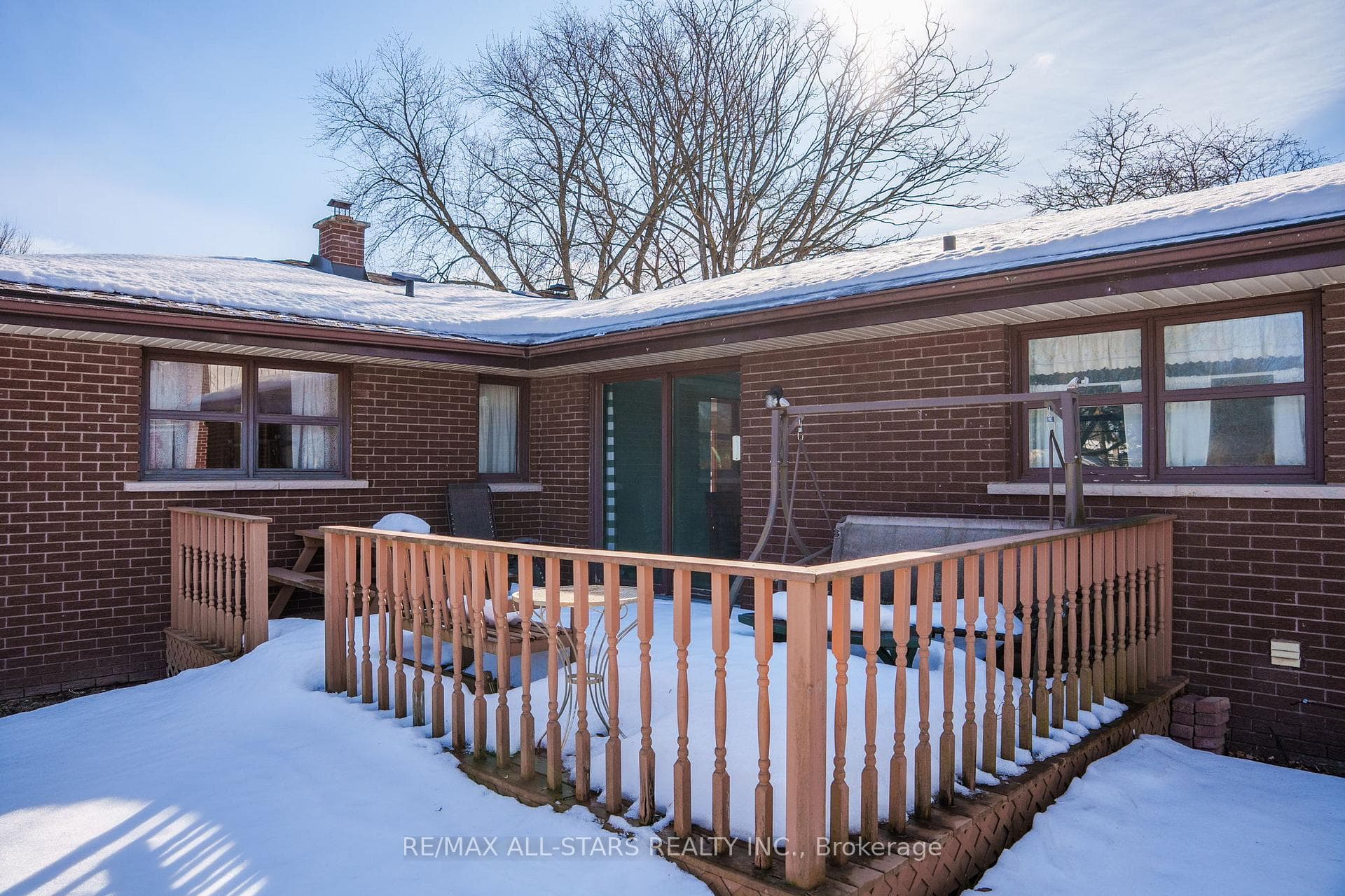 58 Farr Avenue photo 33