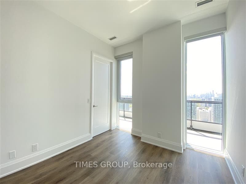 65 Broadway Avenue Unit 3903 photo 16