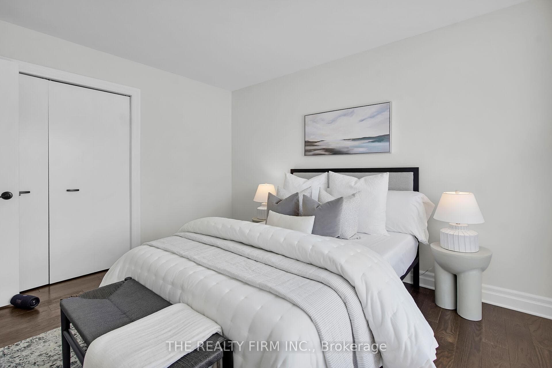 1630 Attawandaron Road photo 4
