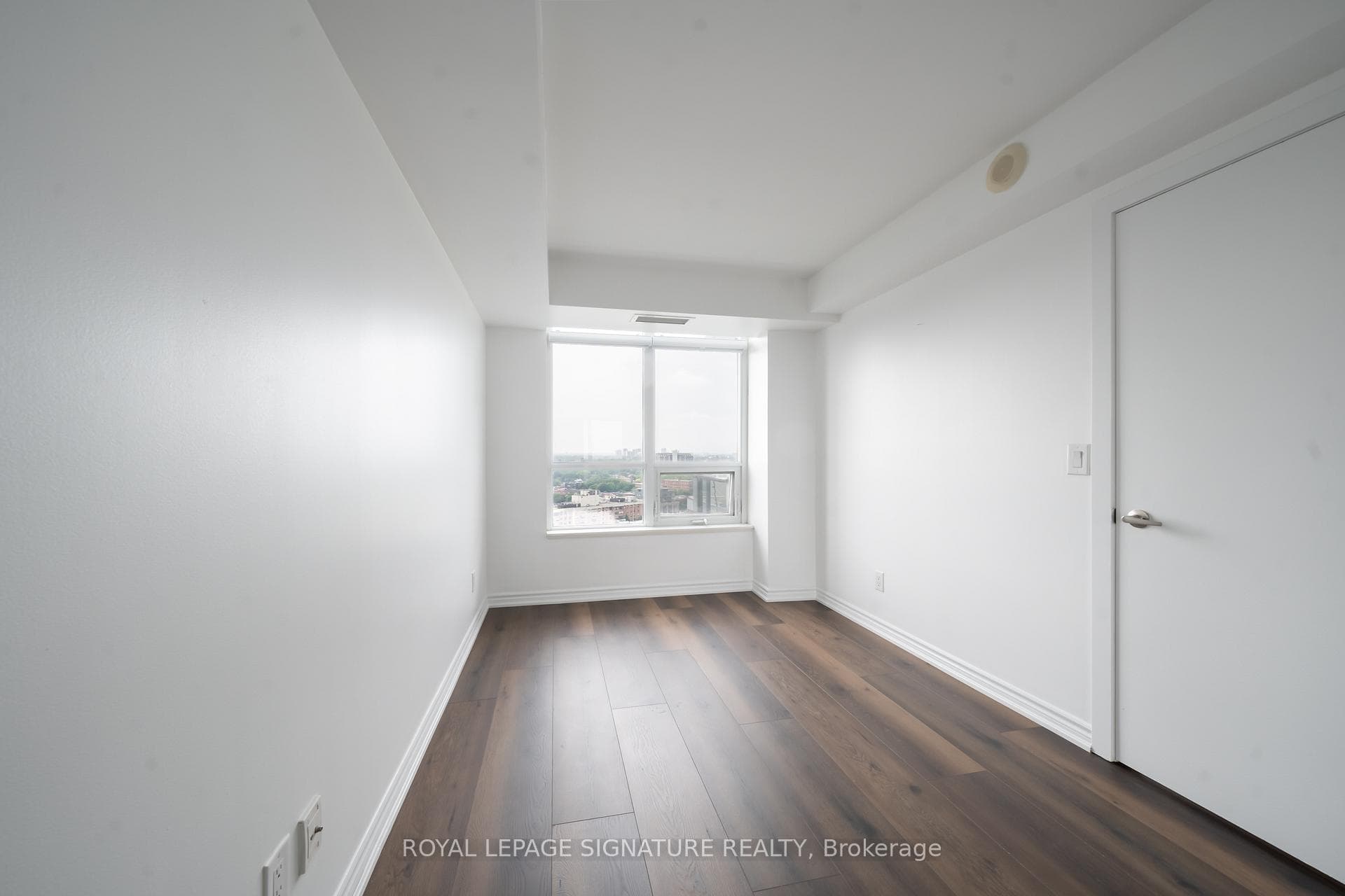 38 Joe Shuster Way Unit 1909 photo 4