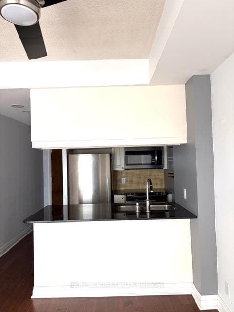 1055 Southdown Road Unit 502 photo 10