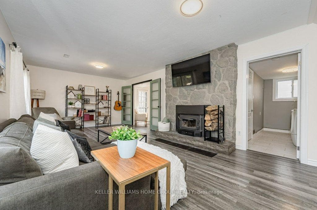 4098 Darkwood Road photo 18