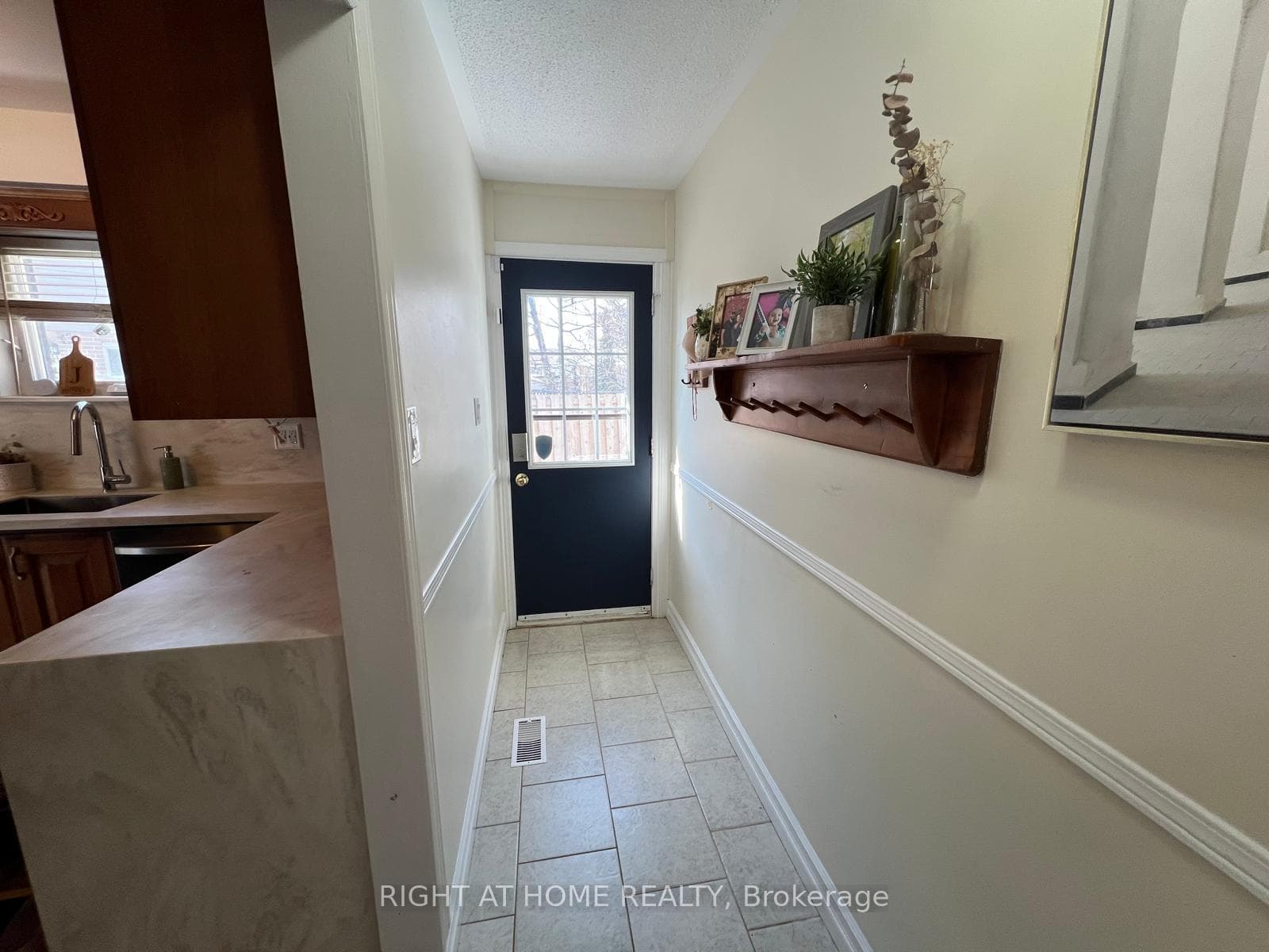 45 Newstead Crescent photo 13