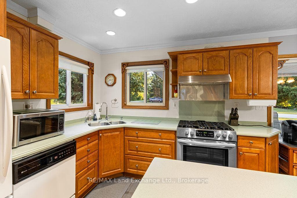 334 Cole Boulevard photo 17
