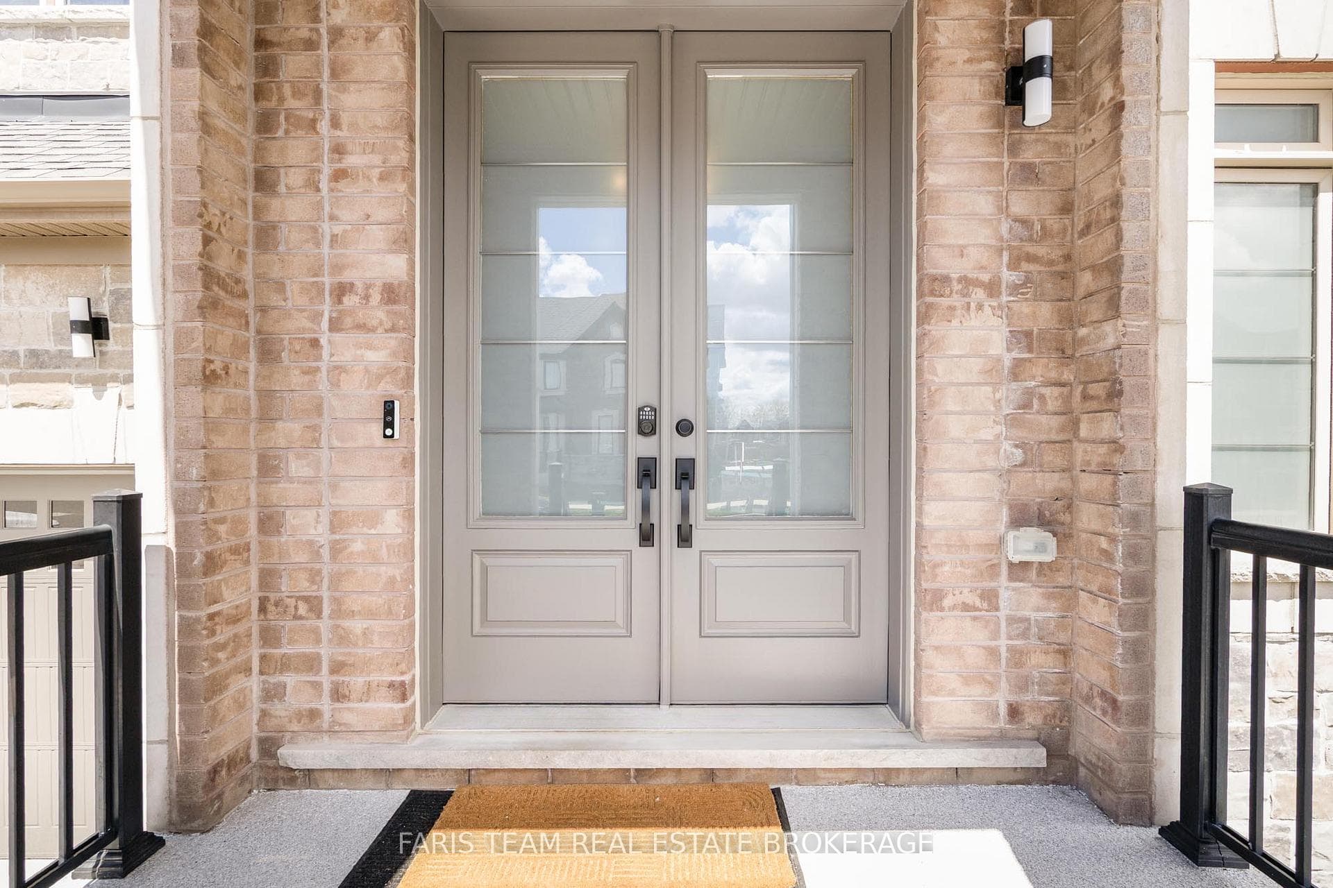 1428 Lawson Street photo 3