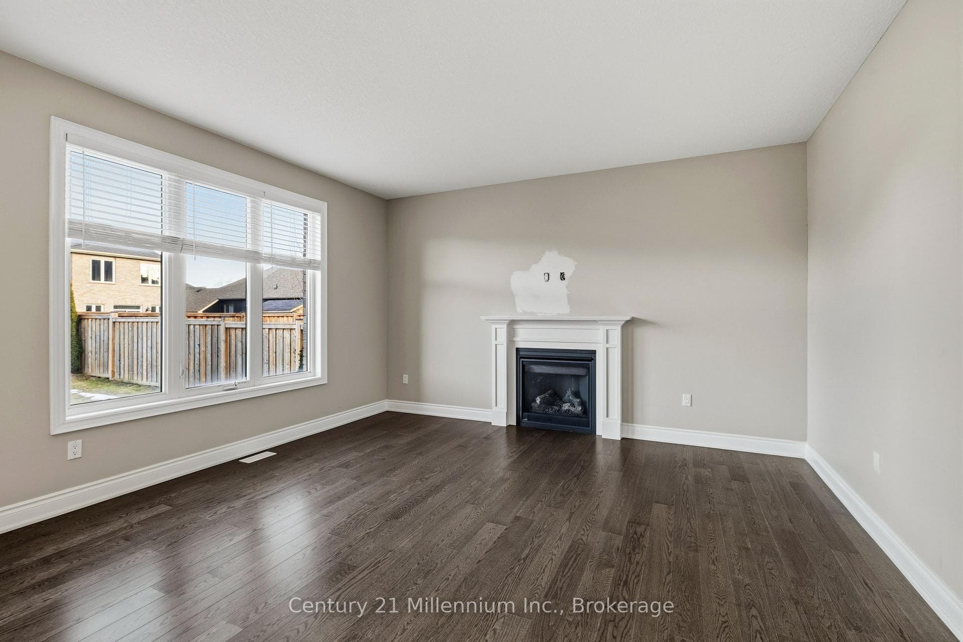 54 Lockerbie Crescent photo 10