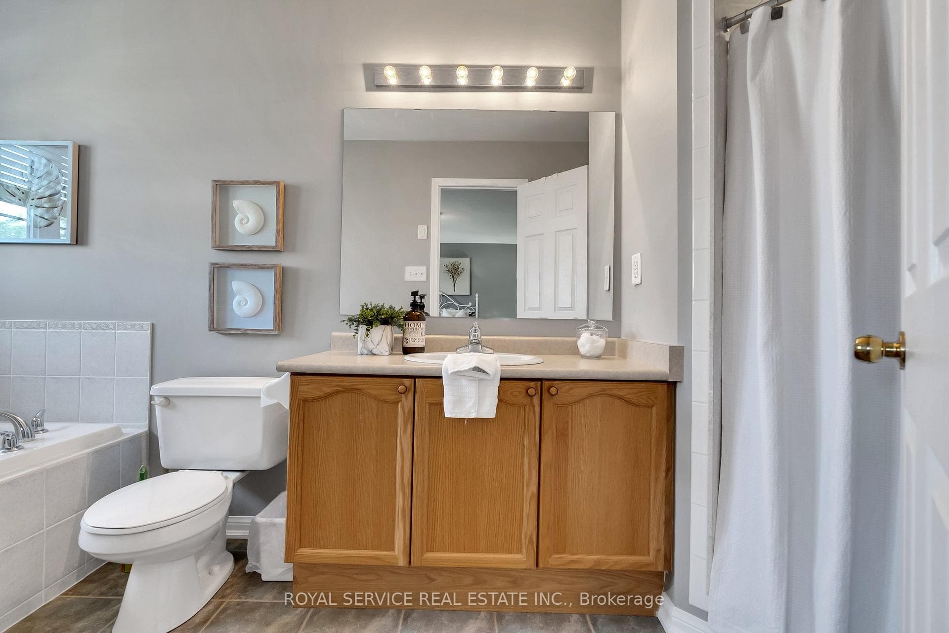 31 Lunney Crescent photo 23