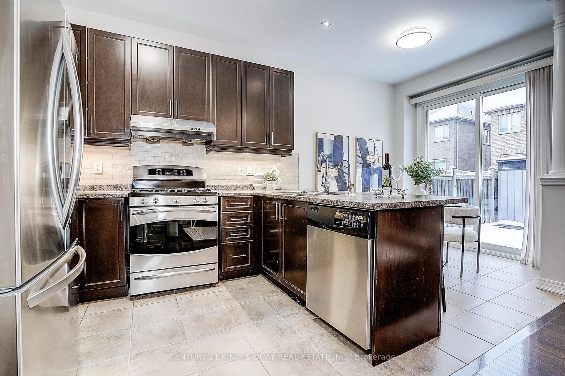 Eat in Kitchen with breakfast area