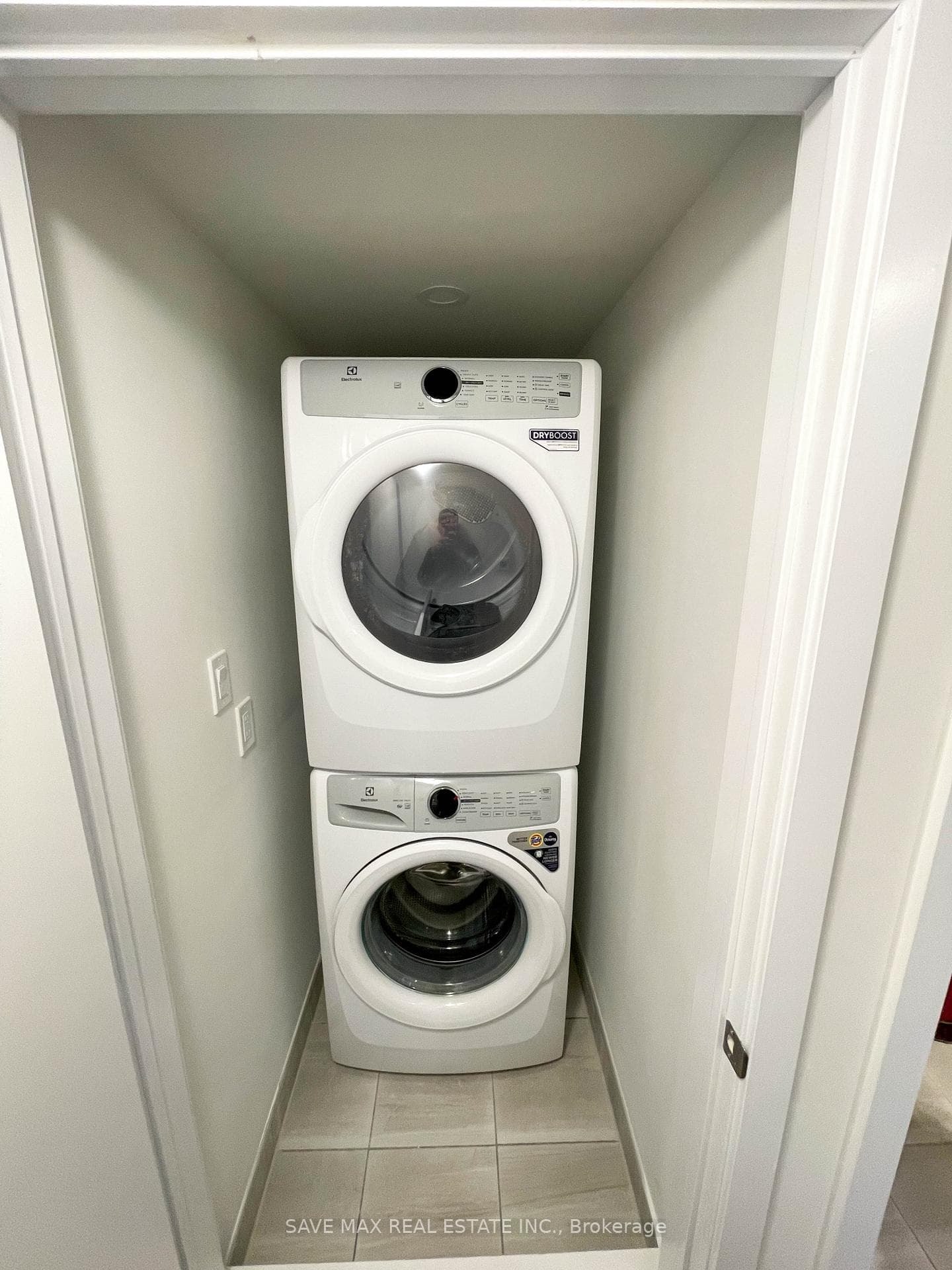 1856 Notion Road Unit 1402 photo 13