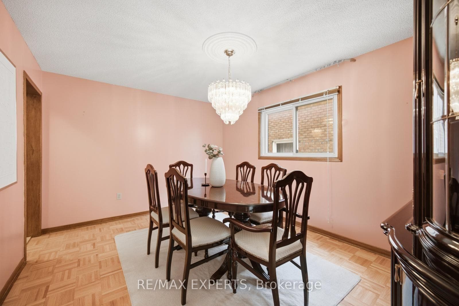 221 Judith Avenue photo 9