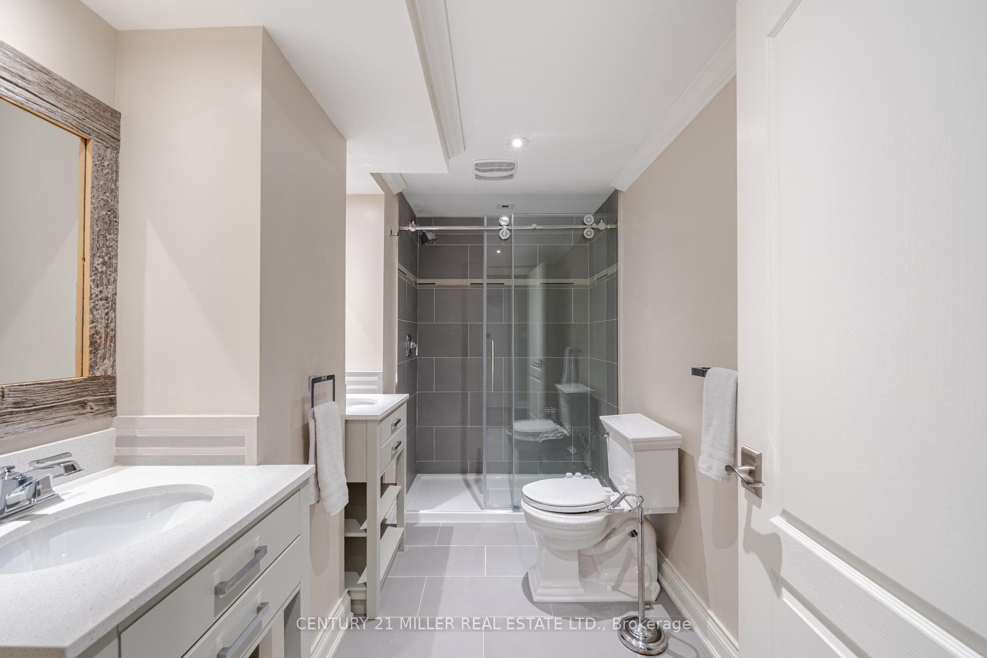 3113 Cardross Court photo 34