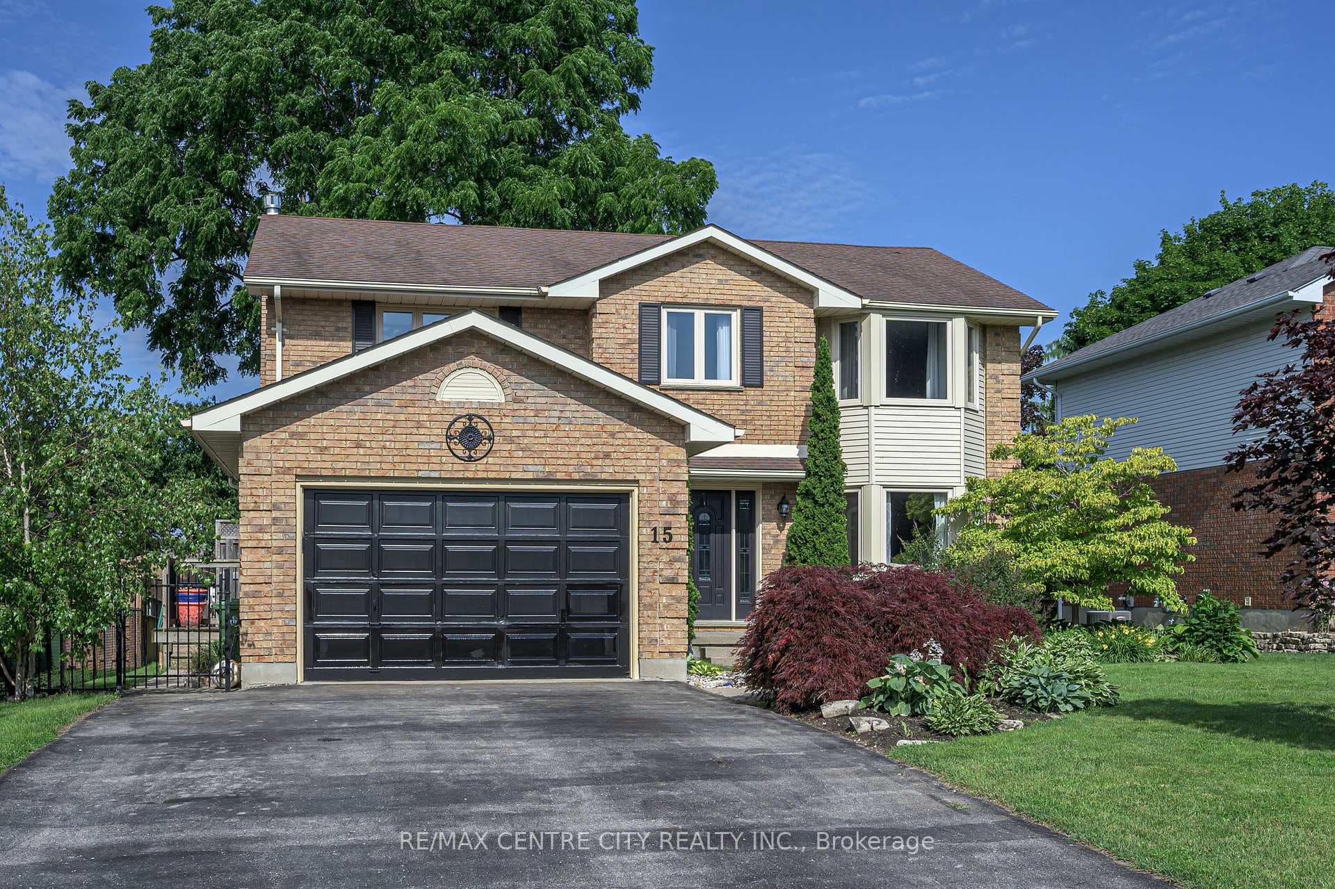 15 Cavanaugh Crescent photo 2
