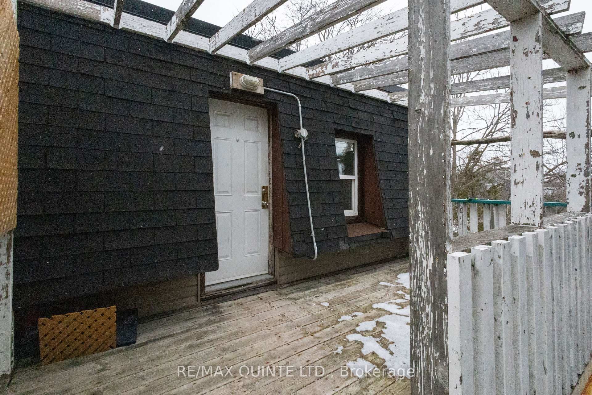 325 Sidney Street photo 19