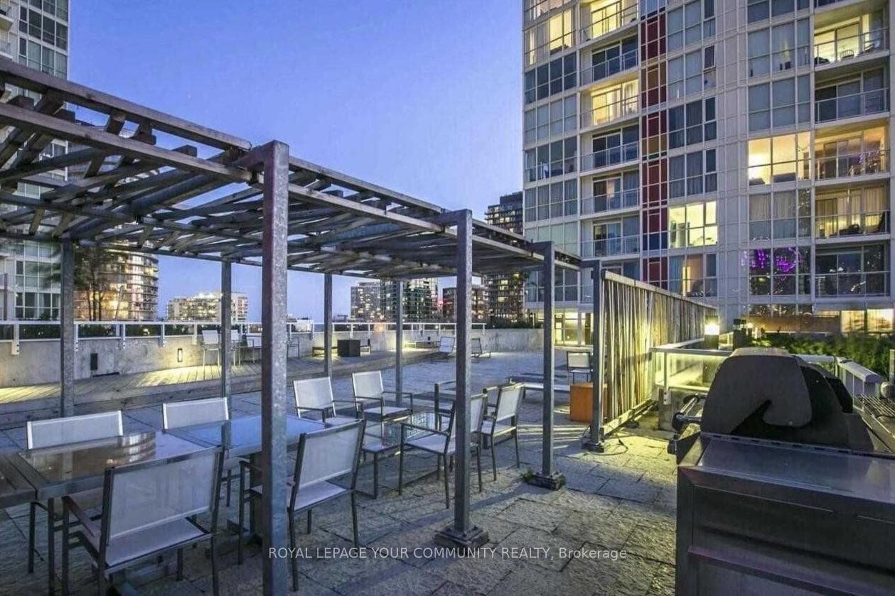 85 Queens Wharf Road Unit 902 photo 18