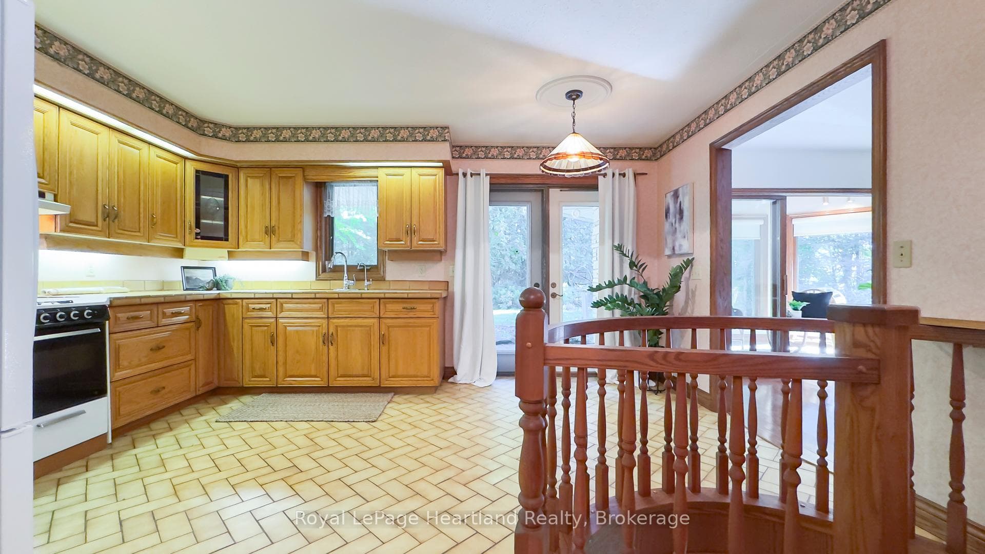 81364 Champlain Boulevard photo 9