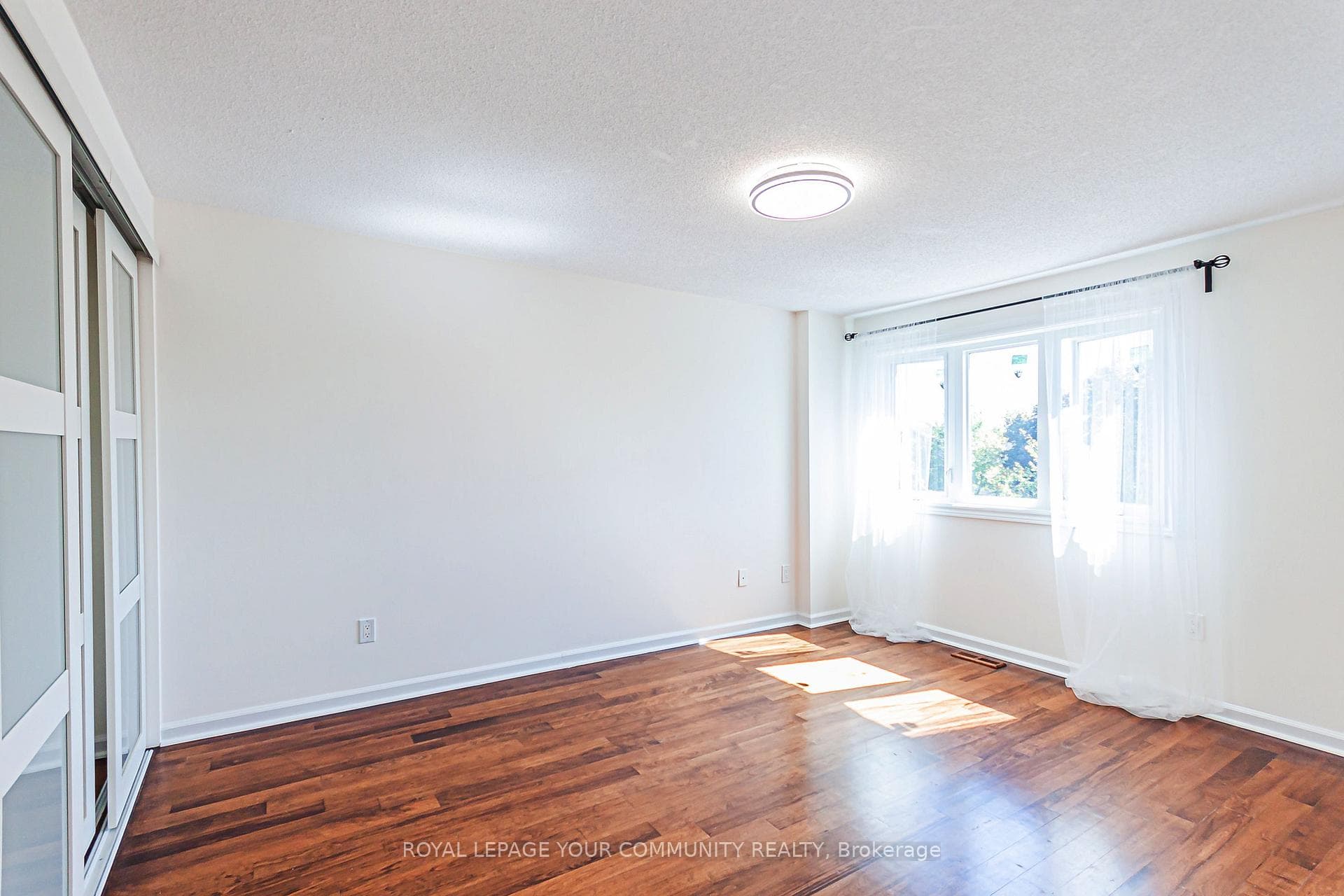 3035 Ilomar Crescent photo 13