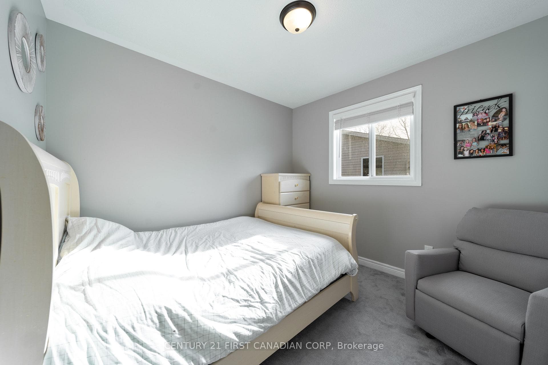 240 Margaret Street photo 15