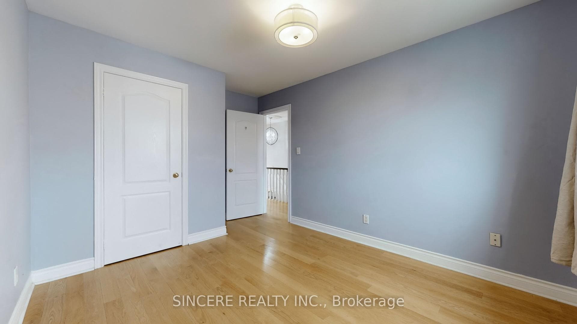 55 Sterling Crescent photo 23