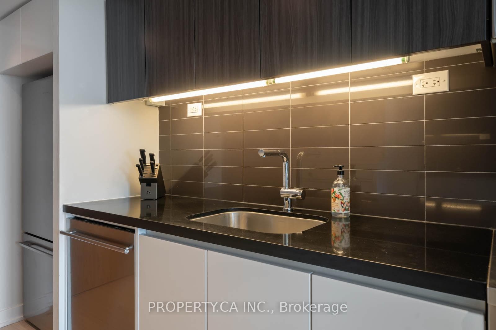 75 Queens Wharf Road Unit 3809 photo 12