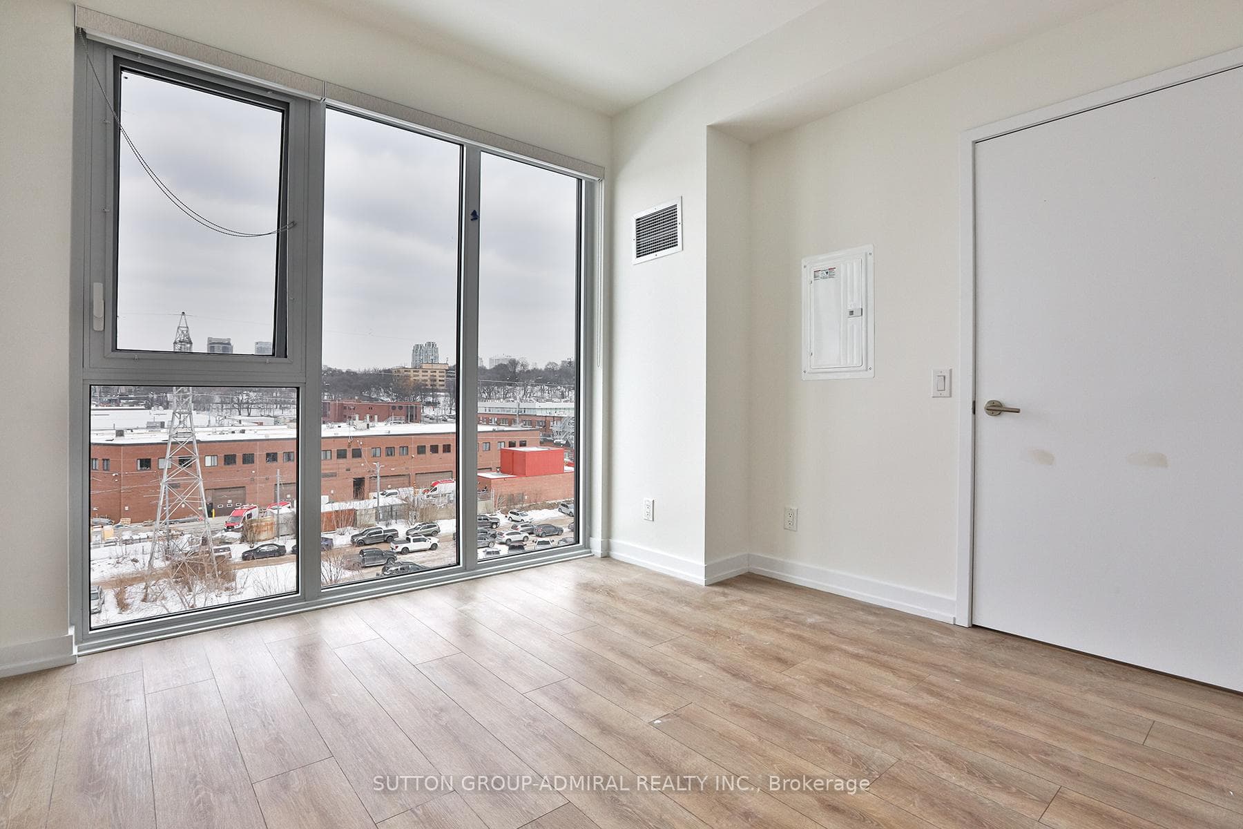 500 Dupont Street Unit 608 photo 14