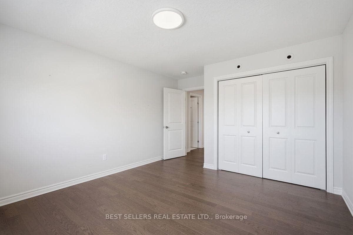 22 Weir Crescent photo 36