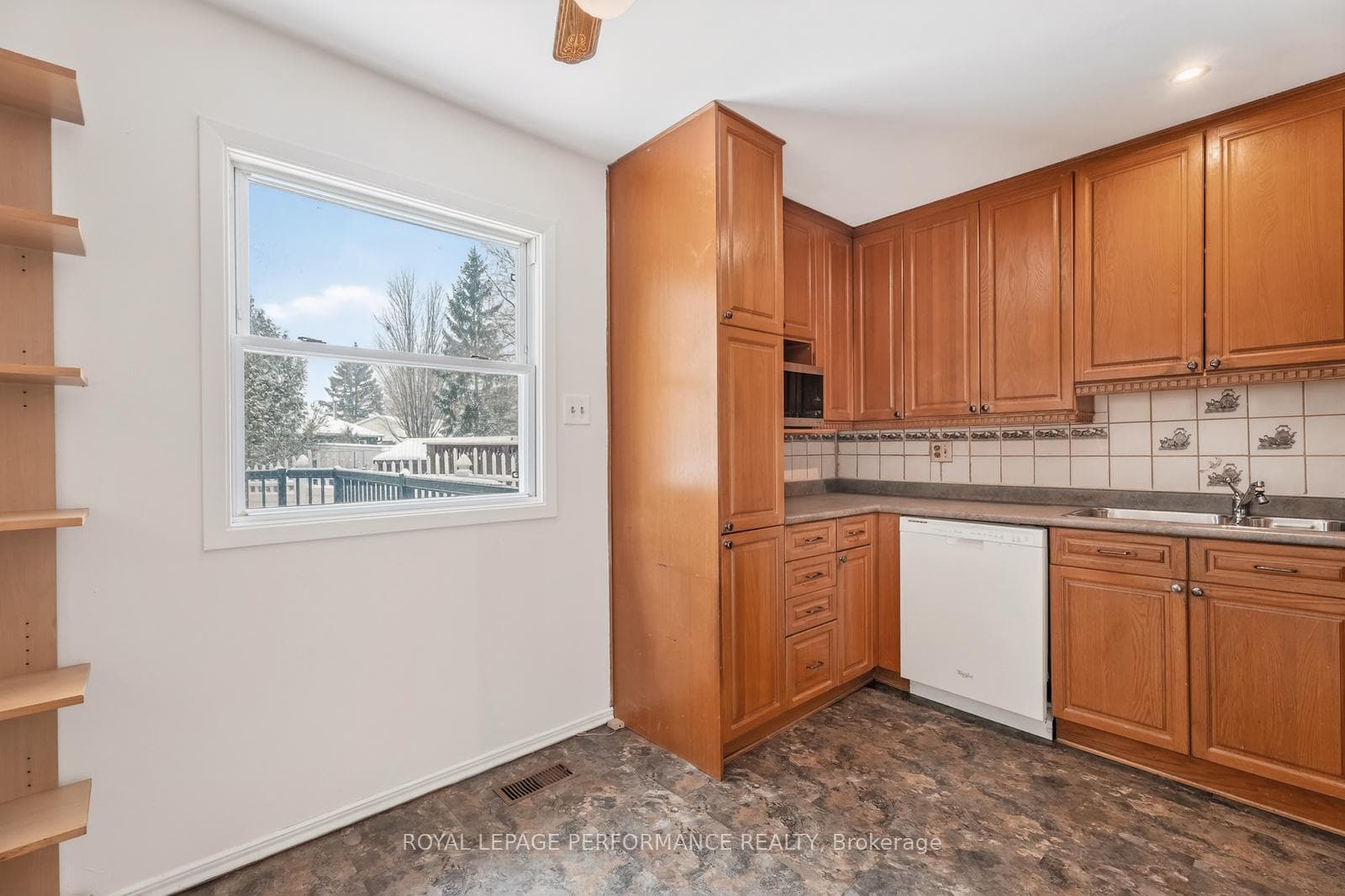 194 Mcelroy Drive photo 11