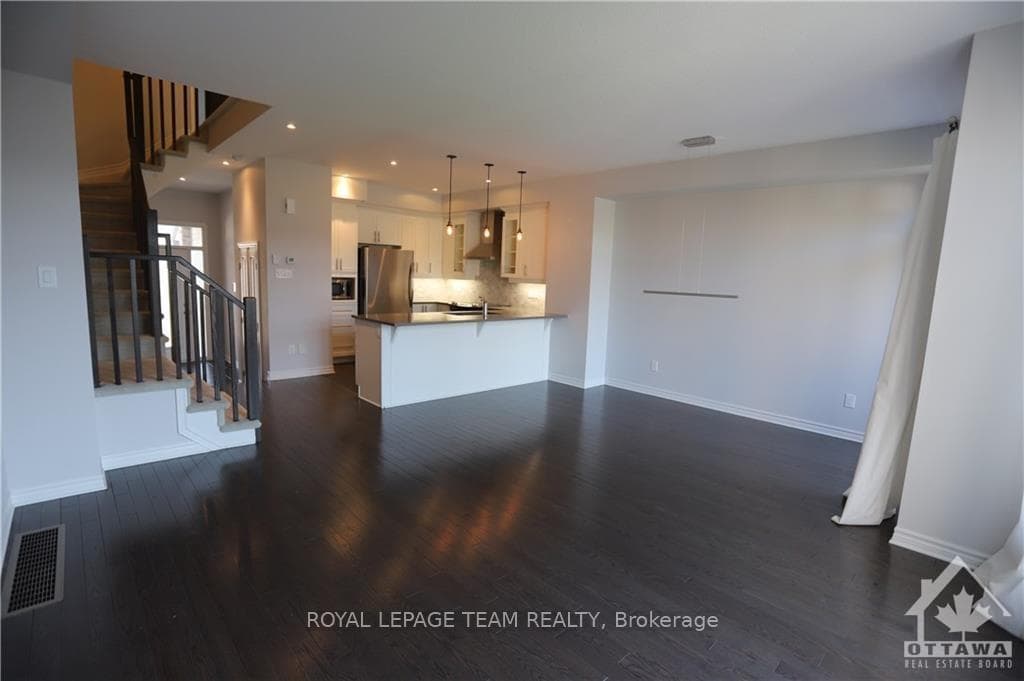 642 TENNANT Way photo 6