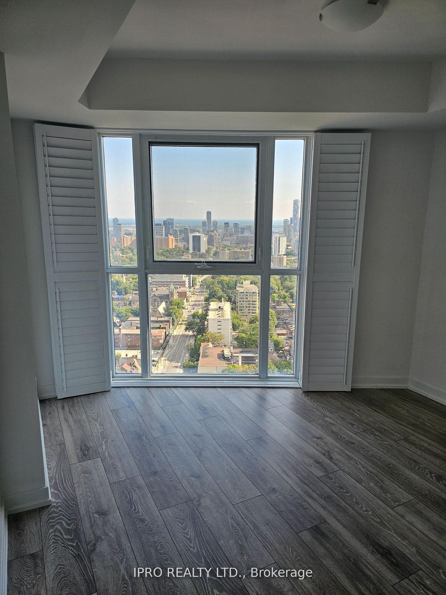 159 Wellesley Street Unit 2807 photo 10